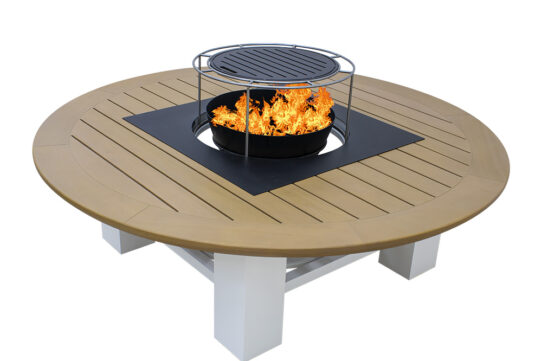 Large Round Table W 6